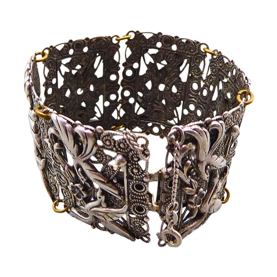 ARMBAND MIT VOGELDESIGN. — Bracelets — Auktionshaus Stuber's Hammerschlag