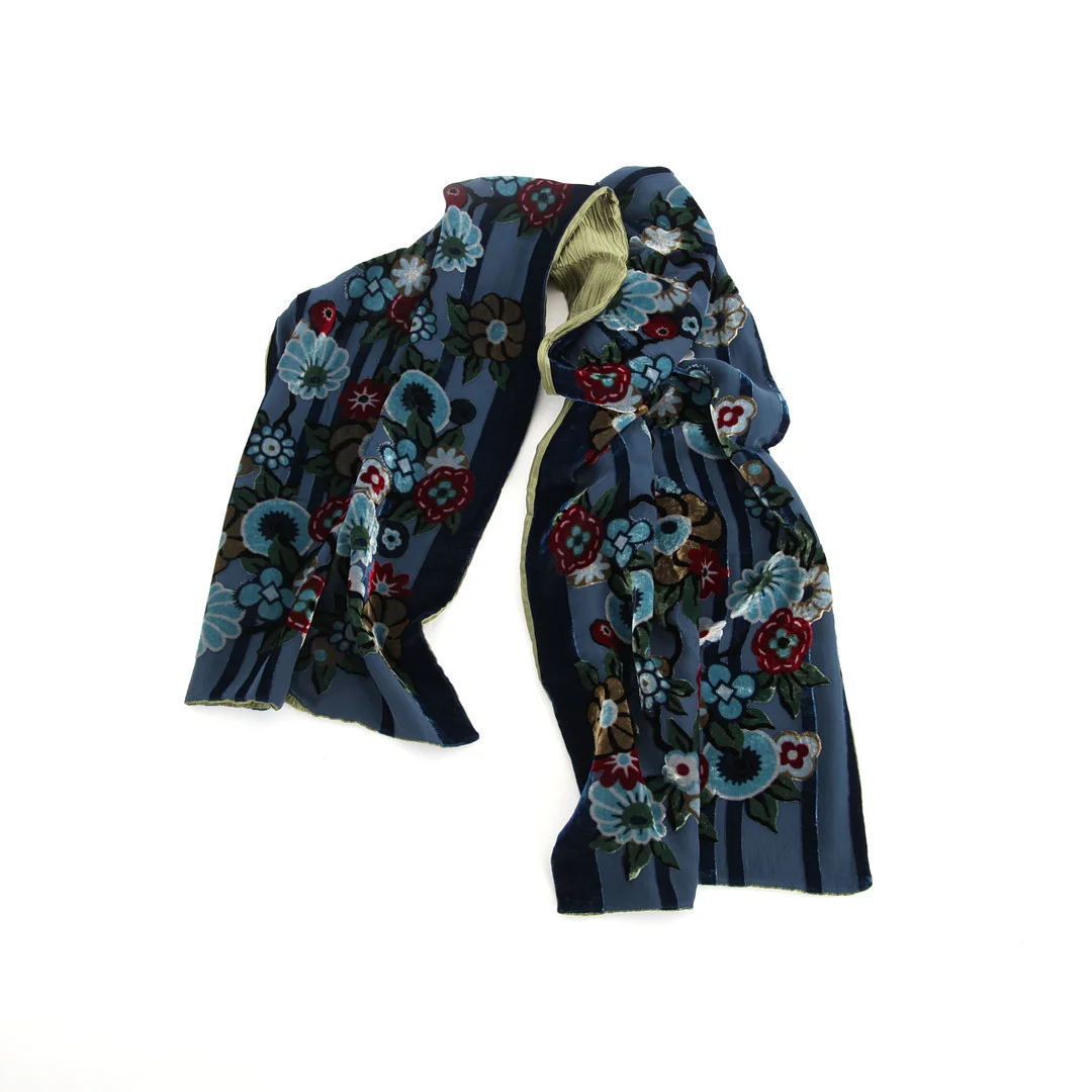 SCARF, KENZO, silke och viskos. — Vintage & Designer Fashion — Auktionsverket Engelholm