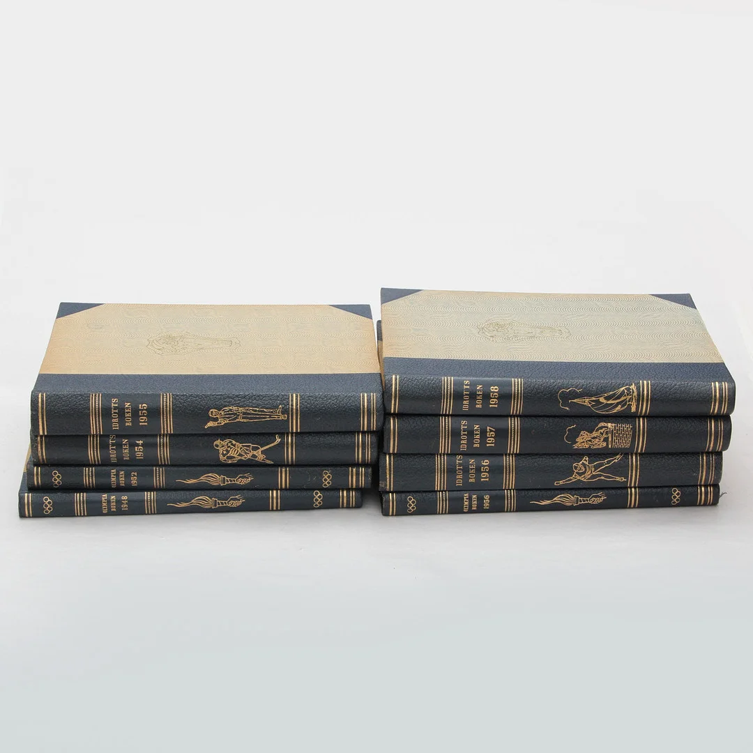 IDROTTSBÖCKER, 8 band, 1940/50-tal. — Books — Kalmar Auktionsverk