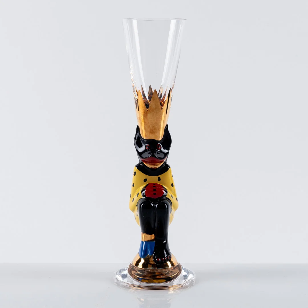 GUNNAR CYRÉN. Snapsglas, "Djävulsglas", gul, Nobelservisen, Orrefors, orginalkartong, 2012. — Art glass — Auktionshuset Kolonn