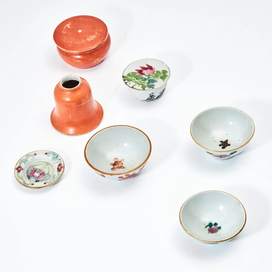 SKÅLAR, 3 st, ASK, med lock, BLÄCKHORN, porslin, Kina, 1800-tal. — Oriental — Stockholms Auktionsverk Magasin 5