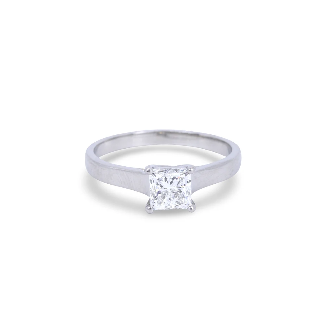 PLATINUM 0.90CT PRINCES DIAMOND RING. — Rings — Chalkwell Auctions