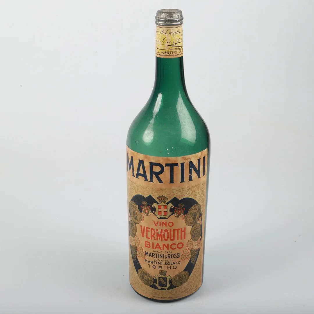 REKLAMFLASKA, "Martini", glas, 1900-talets mitt. — Other — Helsingborgs Auktionskammare