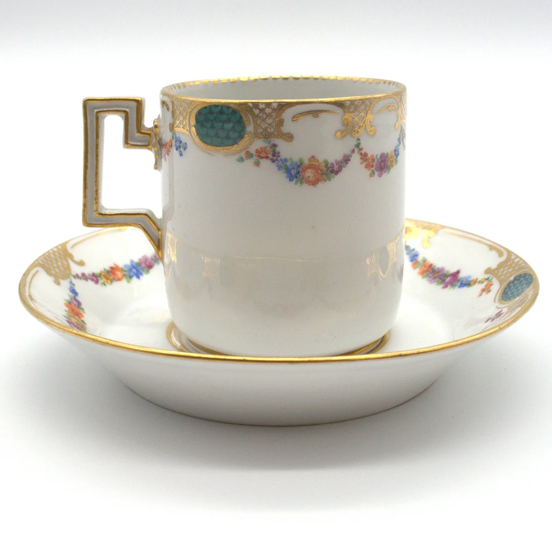 MEISSEN HENKELBECHER MIT UNTERTASSE, GOLDRAND, UM 1900, 1. WAHL. — European — Kunst- und Auktionshaus Kleinhenz