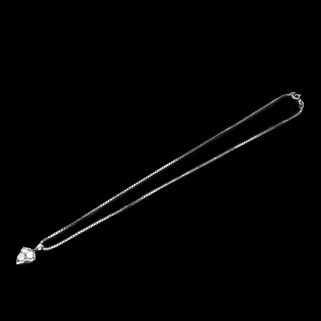 HALSBAND, med HÄNGE, 18 K, vitguld, ca 1 ct. — Necklace — Kalmar Auktionsverk