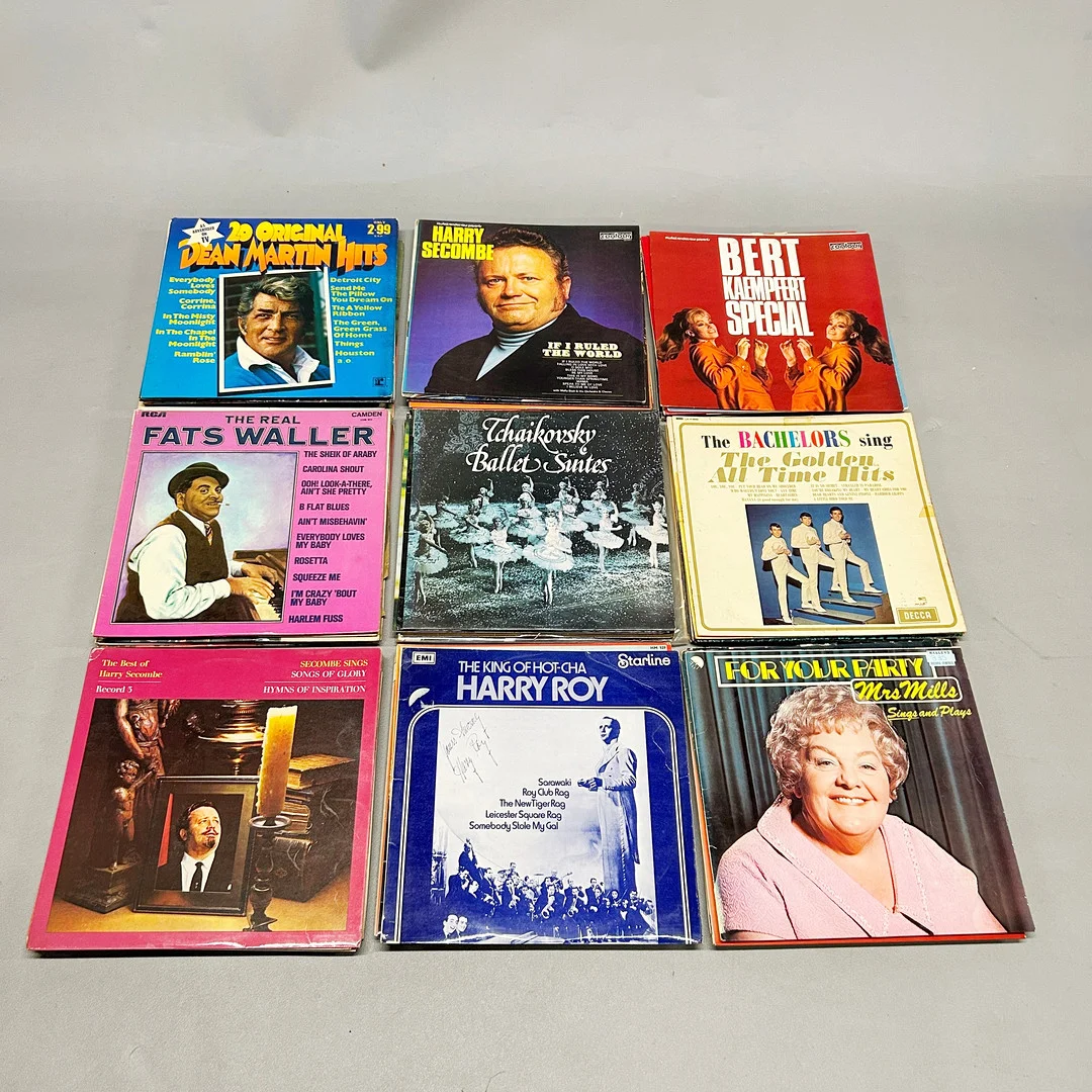 BOX OF RECORDS. — Musical instruments — Chalkwell Auctions