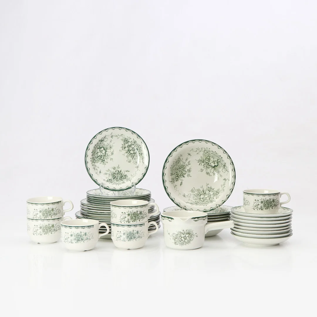 GRÖN ANNA, SERVISDELAR, 31 ST. Flintgods. Rörstrand. — Tableware — Skånes Auktionsverk
