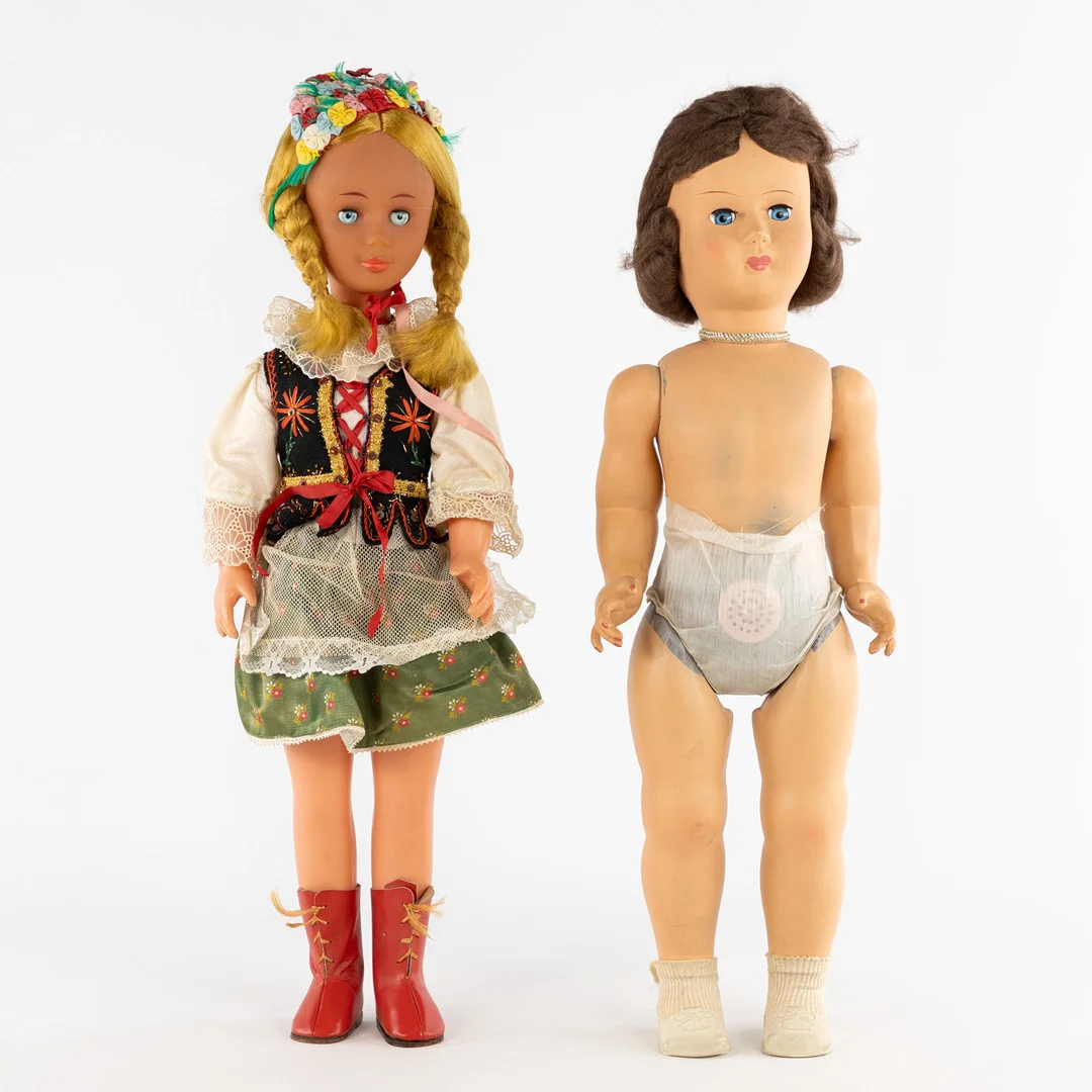 DOCKOR, 2 st, 1950/60-tal. — Dolls & Teddybears — Karljohan Auktioner