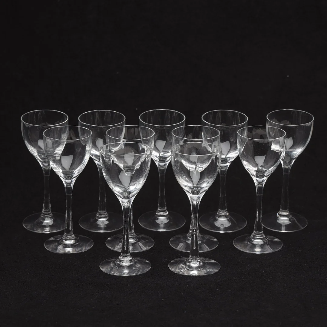 BERTIL VALLIEN. LIKÖRGLAS, 11 stycken, "Chateau", Kosta Boda. — Utility glass — Borås Auktionshall