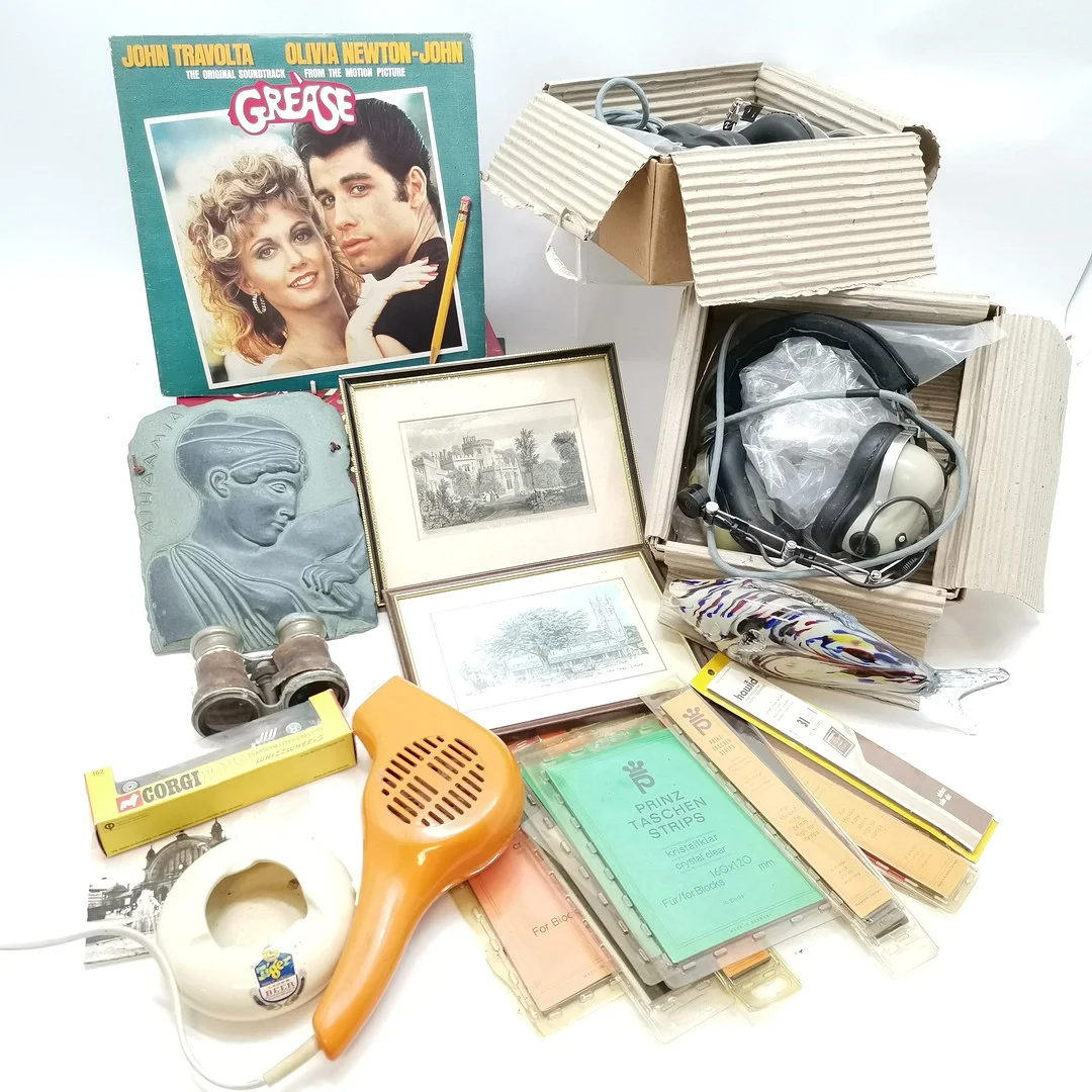 QTY ODDMENTS INC BOXED CORGI DRAGSTER, SILEC PILOTS HEADGEAR ETC. — Miscellaneous — Acreman St Auctioneers & Valuers