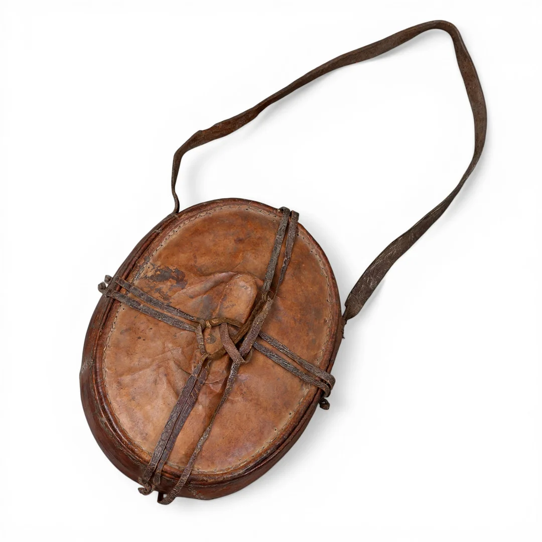 Ethiopian leather lunch box. — Vintage & Designer Fashion — Balclis