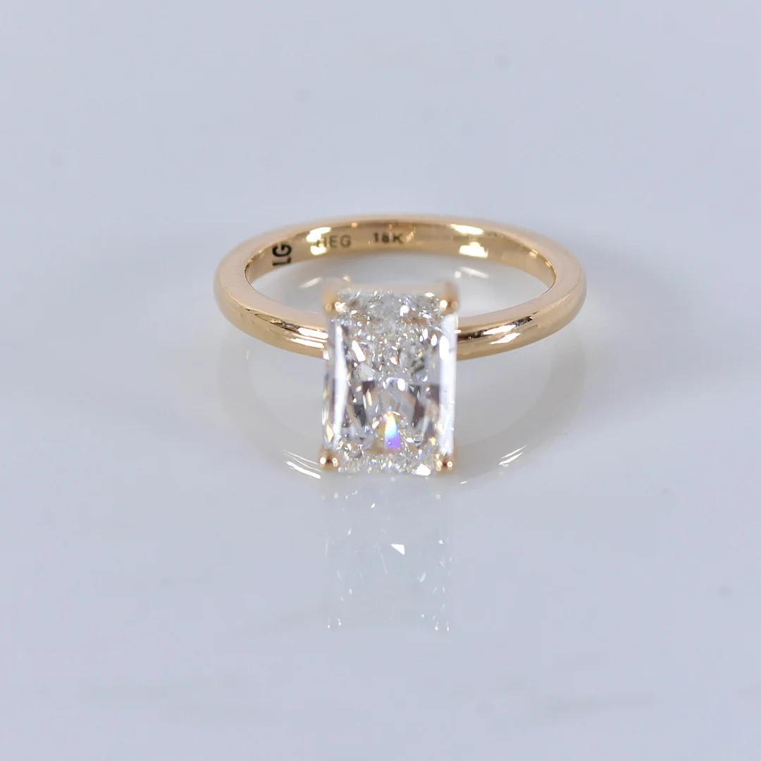DIAMANTRING, 2,07ct, 18K, IGI Cert Labgrown. — Rings — Halmstads Auktionskammare