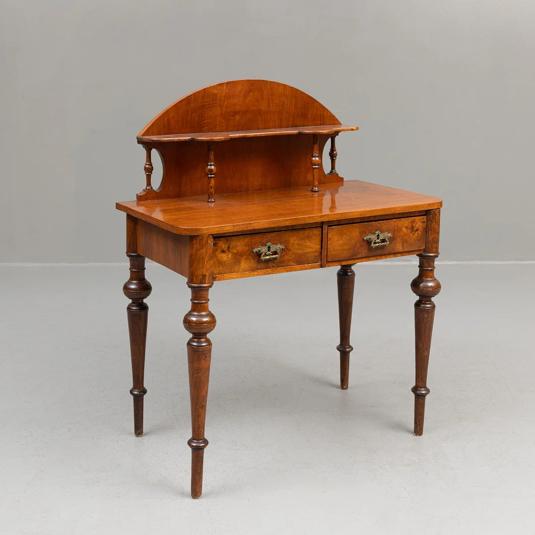 SKRIVBORD, mahogny, 1900-talets första del. — Other — Garpenhus Auktioner