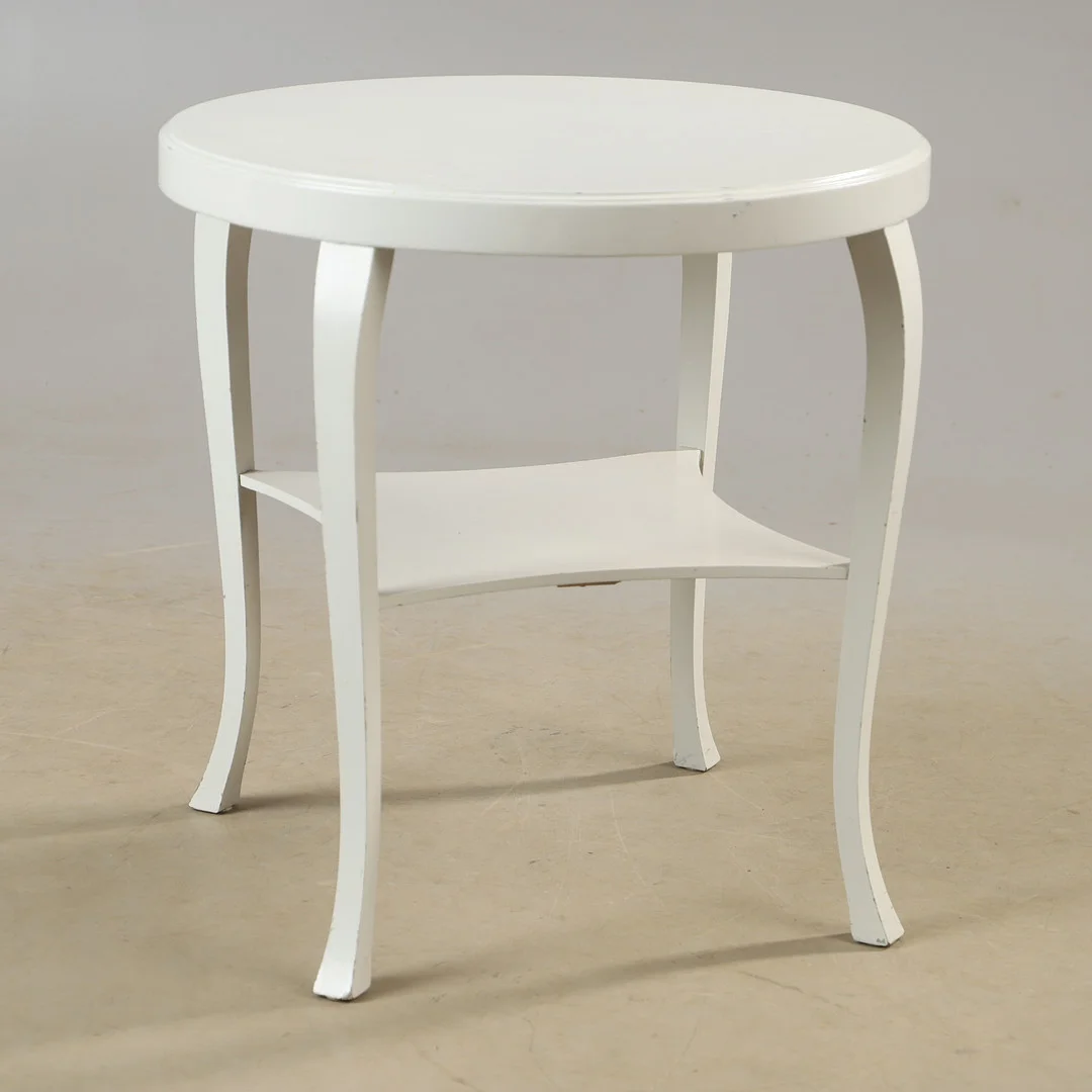 BORD, målat, 1900-talets första hälft. — Tables — Helsingborgs Auktionskammare
