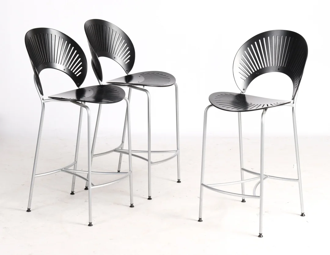 Nanna Ditzel, Trinidad, a set of three barstools (3) — Furniture/Chairs — Lauritz