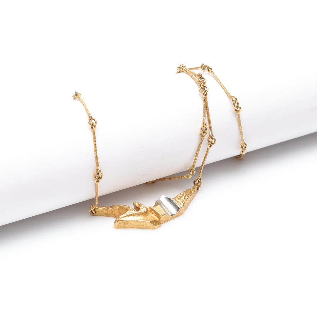 BJÖRN WECKSTRÖM. Collier, ''Jonathan'' 18k guld, vikt ca 8,2 g. — Necklace — Gomér & Andersson Linköping