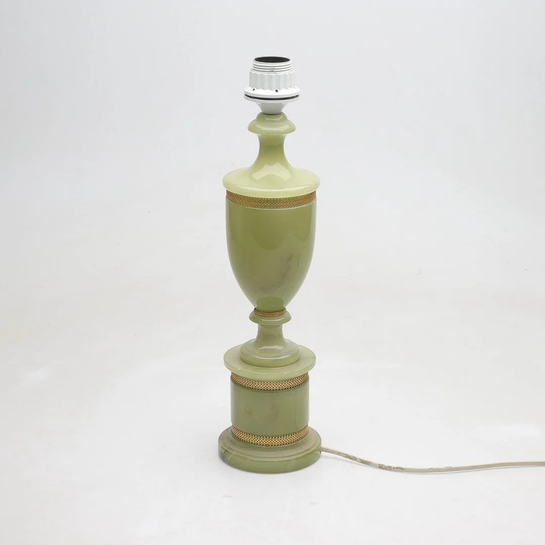 BORDSLAMPA, alabaster, Italien, 1900-talets andra hälft. — Table Lamps — Gomér & Andersson Norrköping
