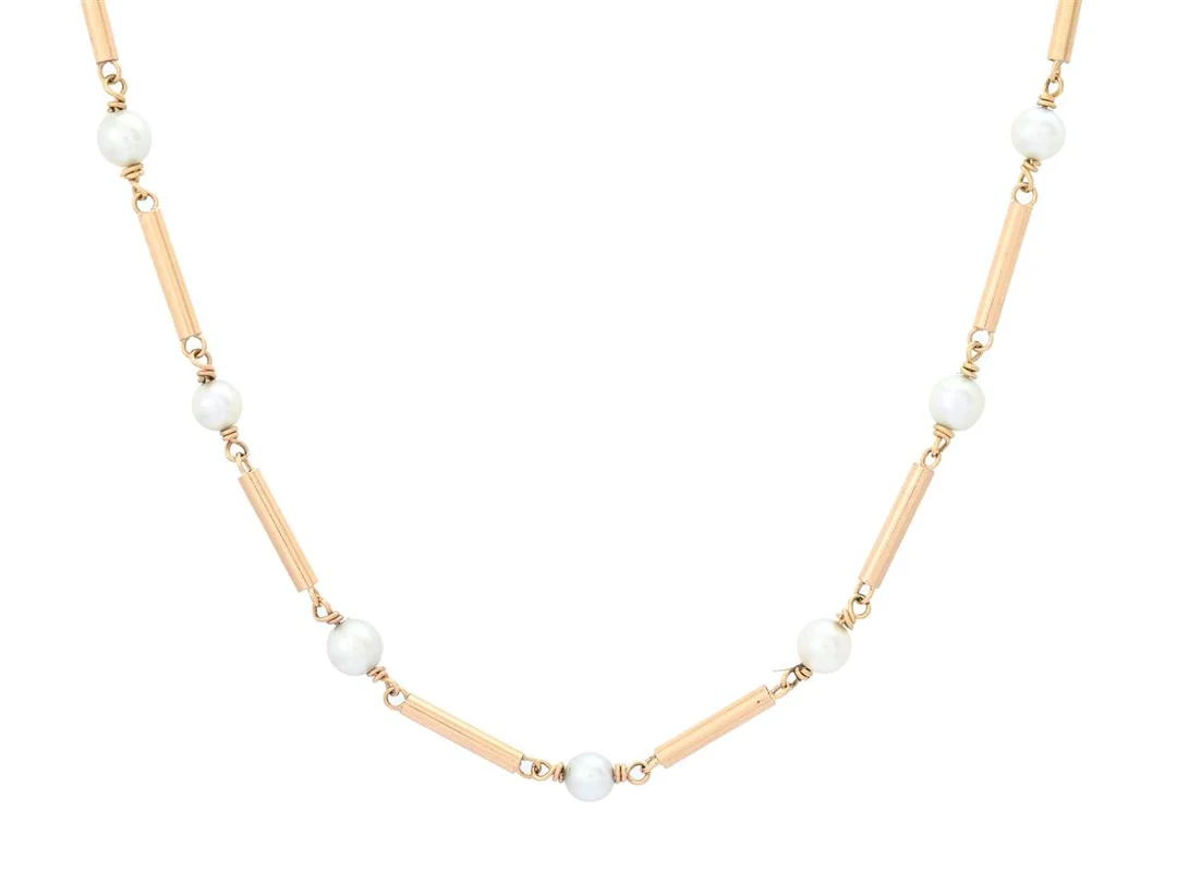 COLLIER, 18K guld, stavar och odlade pärlor ca 4 mm, längd 42 cm, vikt 7,9 g. — Smycken/Collier — Kaplans