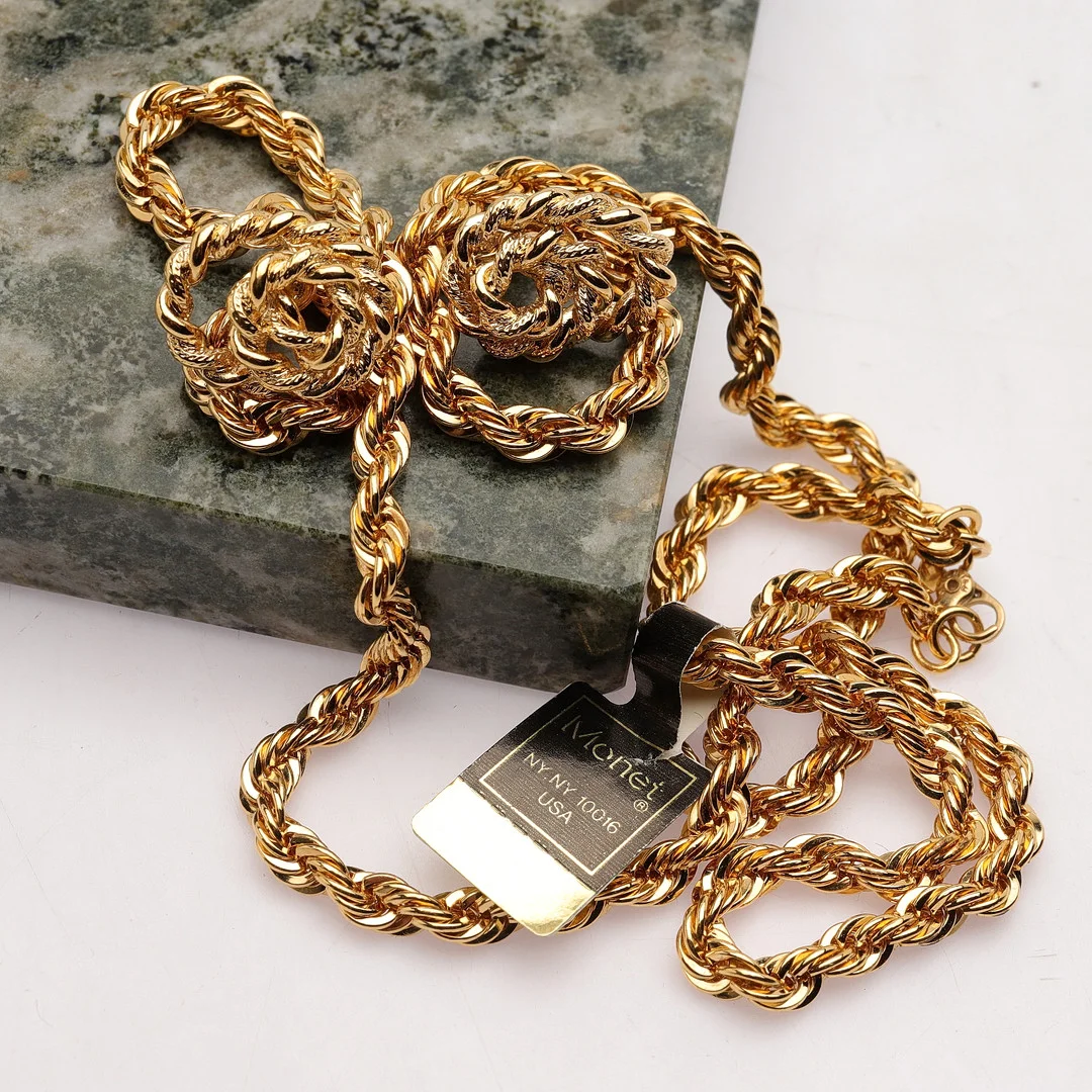 SMYCKEN, 3 delar, förgylld metall, Monet. — Costume Jewellery — Gomér & Andersson Norrköping