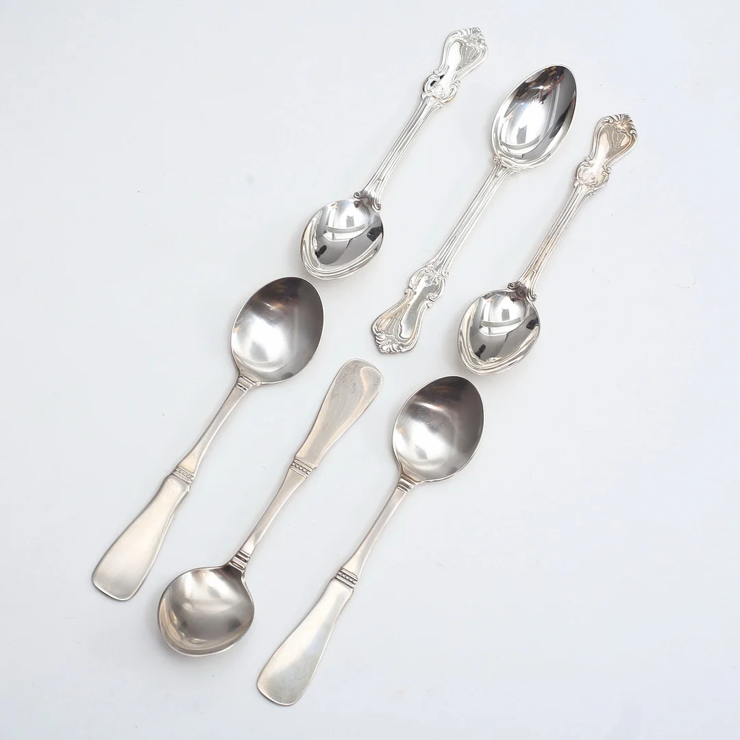 KAFFESEKDAR, 3 + 3 , silver, 103 gram, 1900-talets andra hälft. — Silver — Auktionshuset Thelin & Johansson