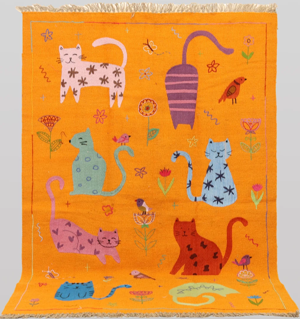 MATTA, Kelim med handbroderi, cirka 180 x 123 cm. — Oriental Carpets & Textiles — RA Auktionsverket Norrköping