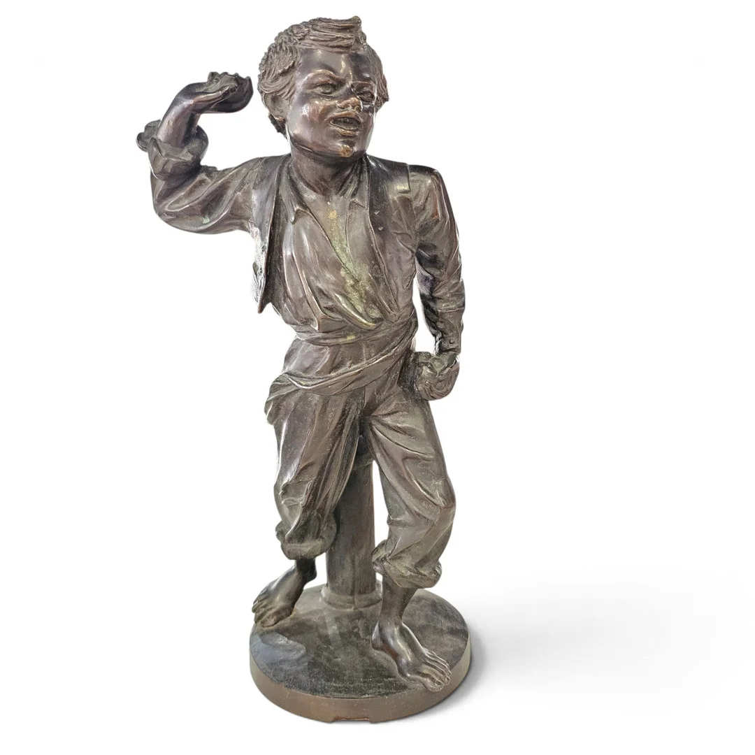 Escultura de bronce de niño lanzando piedras. — Sculptures & Bronzes — Arce Auctions