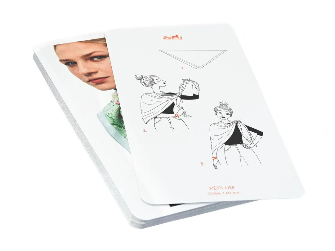 HERMÈS, KORT, Knotting Cards, hur du kan knyta en scarf, orange, 12x7 cm, originalask. Good Condition. — Övrigt/Övrigt — Kaplans