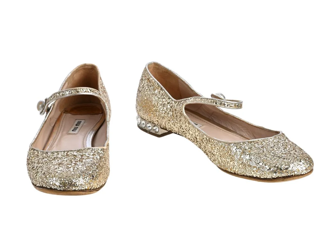 SKOR, MIU MIU, ballerina, guldfärgade paljetter, vita stenar, stl 39½, trasig sula, ej originalkartong. — Kläder/Skor — Kaplans