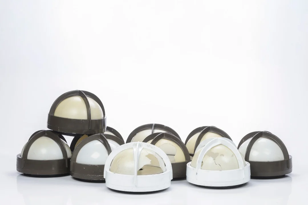 Laurits Knudsen for Louis Poulsen. Ten 'Bulk Lamps' (10) — Lamps and lighting/Outdoor lighting — Lauritz