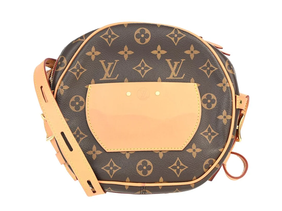 VÄSKA, LOUIS VUITTON, Petite Boite Chapeau, Monogram Canvas, guldfärgade beslag, 22x20x7 cm, märkt DU3108, år 2018, hänglås och nycklar märkta 615, avtagbar axelrem, kvittokopia från 2018, dustbag. — Accessoarer/Väskor — Kaplans