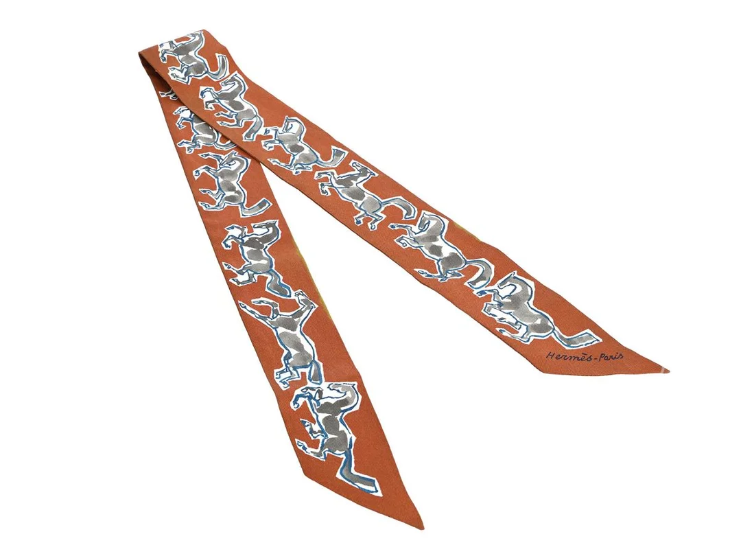 HERMÈS, SCARF, Twilly, 100% siden, 85x5 cm, brun, vit, blå. Fair Condition. — Accessoarer/Scarves — Kaplans