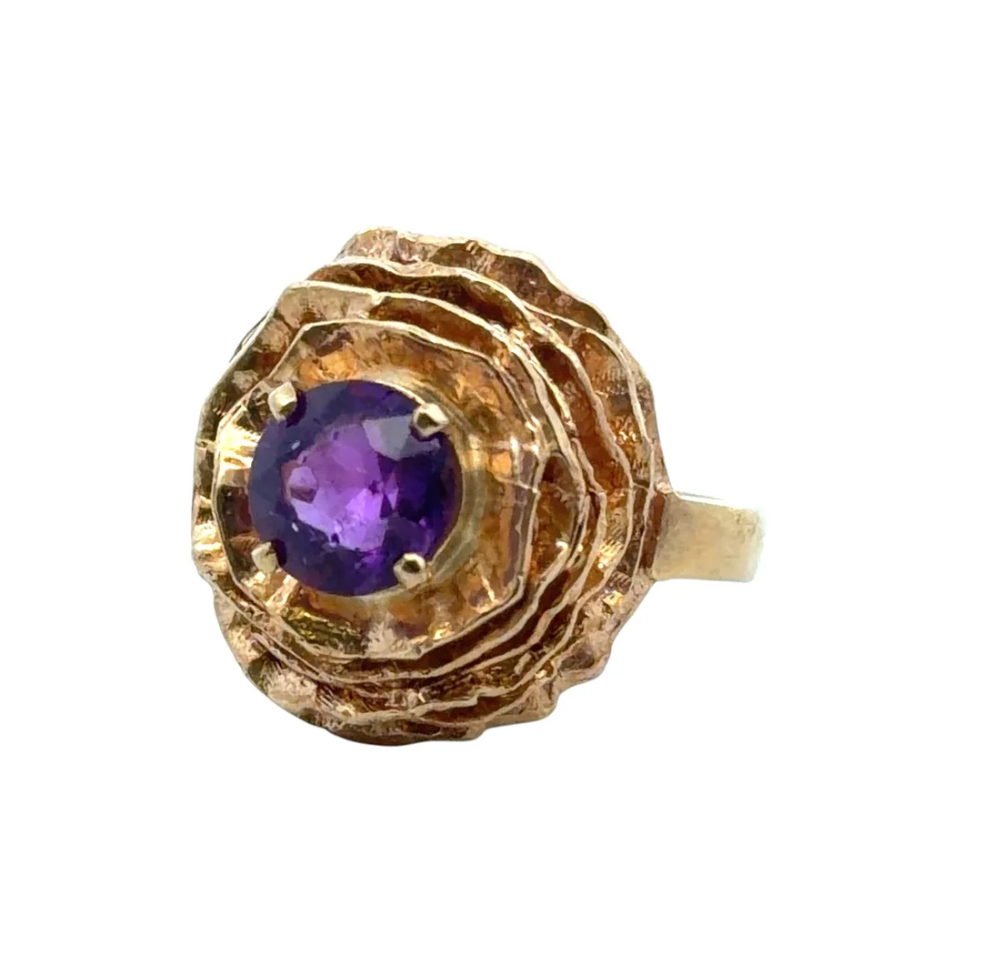AMETHYST DRESS RING. — Rings — Griffin’s Auctioneers