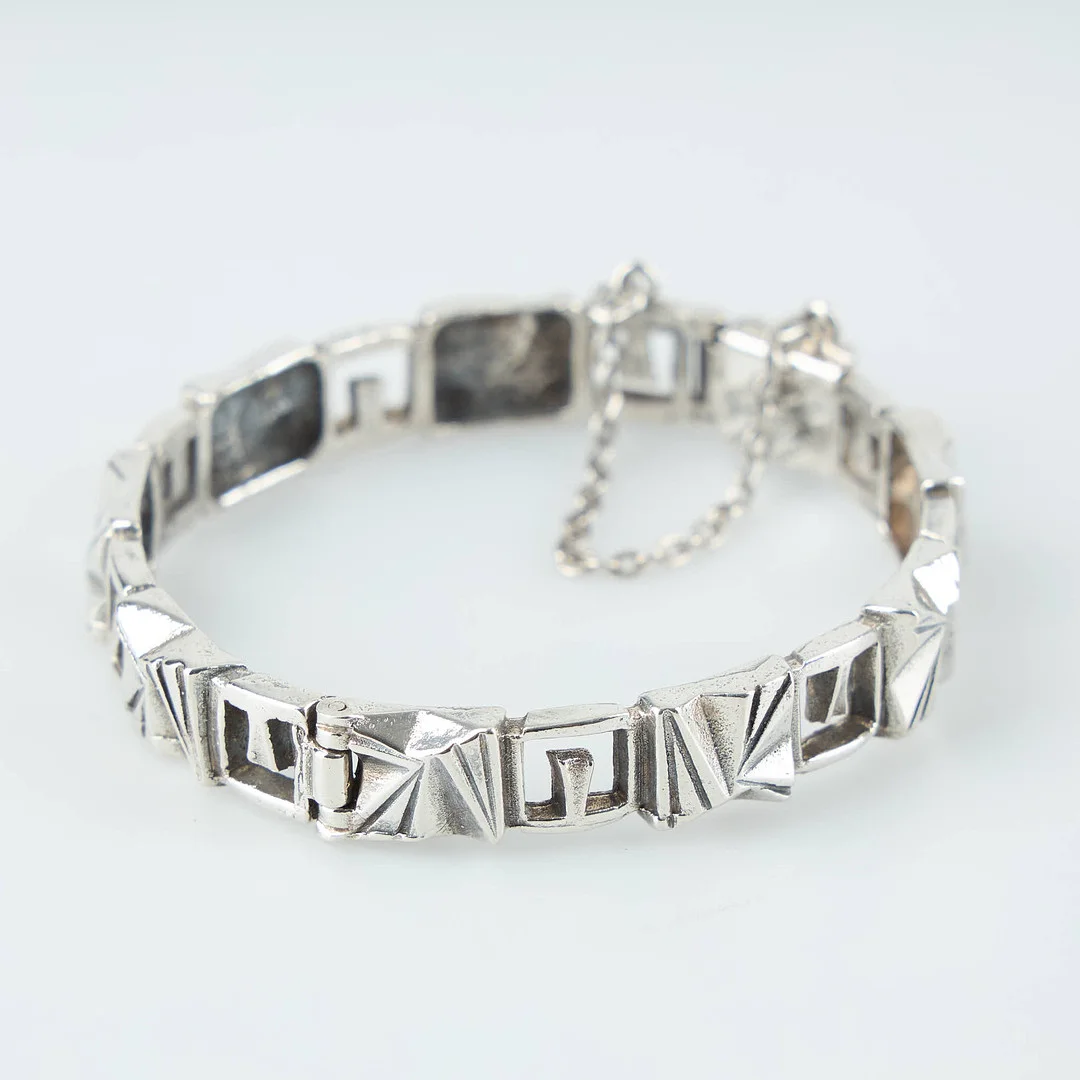 PENTTI SARPANEVA. Armband, 830 silver, Turun Hopea, Åbo 1973. — Bracelets — Stockholms Auktionsverk Helsinki