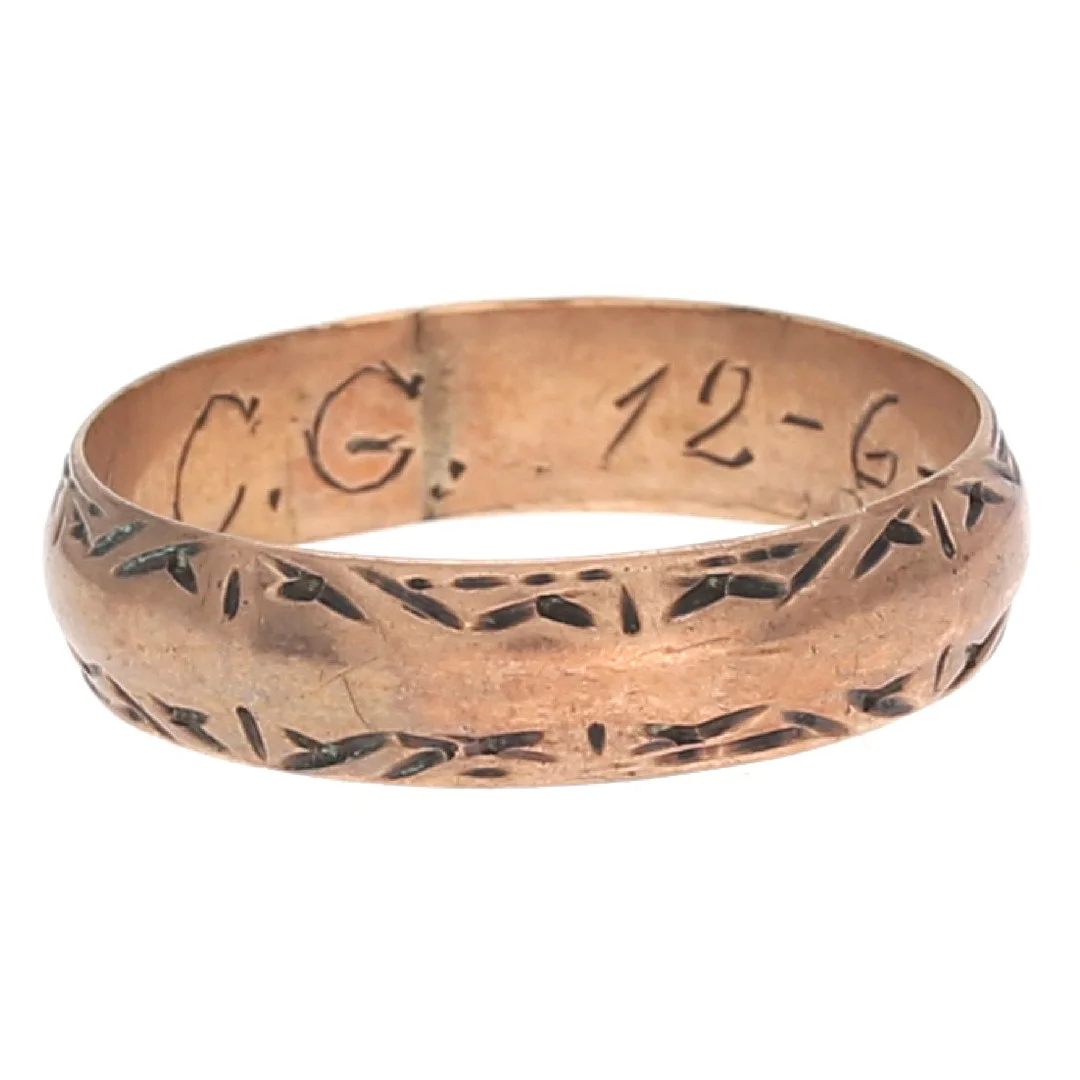 Gold wedding ring, circa 1940. — Rings — Balclis