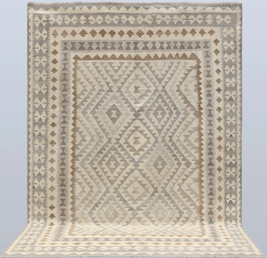 ORIENTMATTA. Kelim naturfärgad, 293 x 202 cm. — Oriental Carpets & Textiles — Gomér & Andersson Linköping