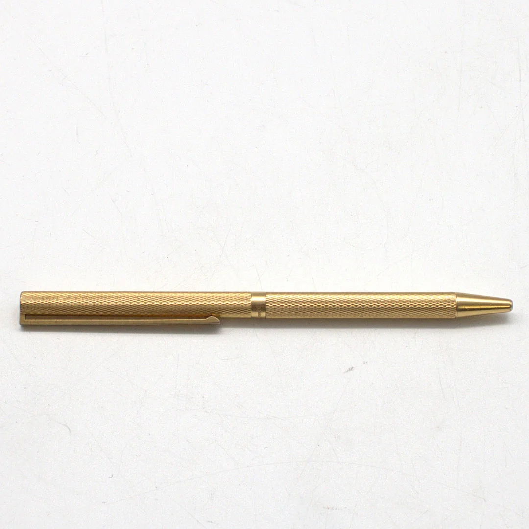 S.T. DUPONT. VERGOLDETEN S.T. DUPONT CLASSIQUE MIT GERSTENKORN-MUSTER. — Pens — Kunst- und Auktionshaus Kleinhenz