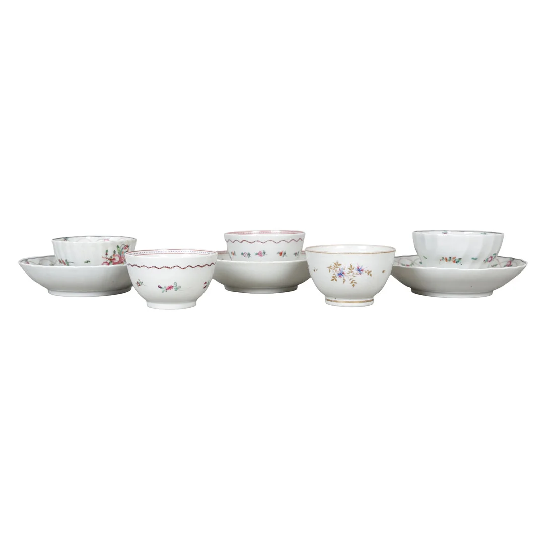 A LATE 18TH CENTURY NEWHALL PORCELAIN TEA BOWL AND SAUCER, CIRCA 1785 (8). — European — Bishop & Miller