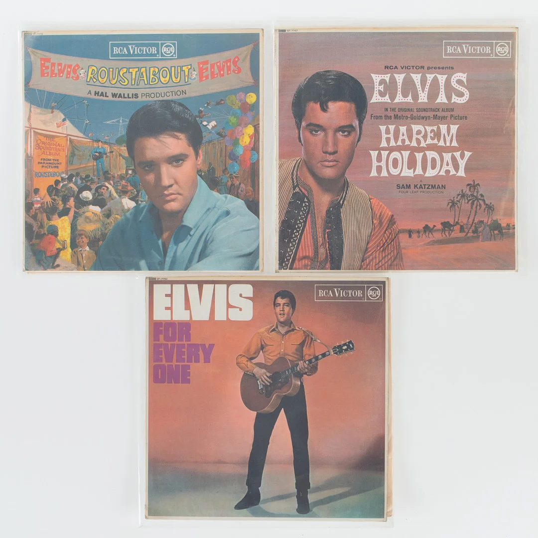 ELVIS PRESLEY. Vinylskivor, 3 stycken. — Audio, Vinyl & Hi-Fi — Laholms Auktionskammare