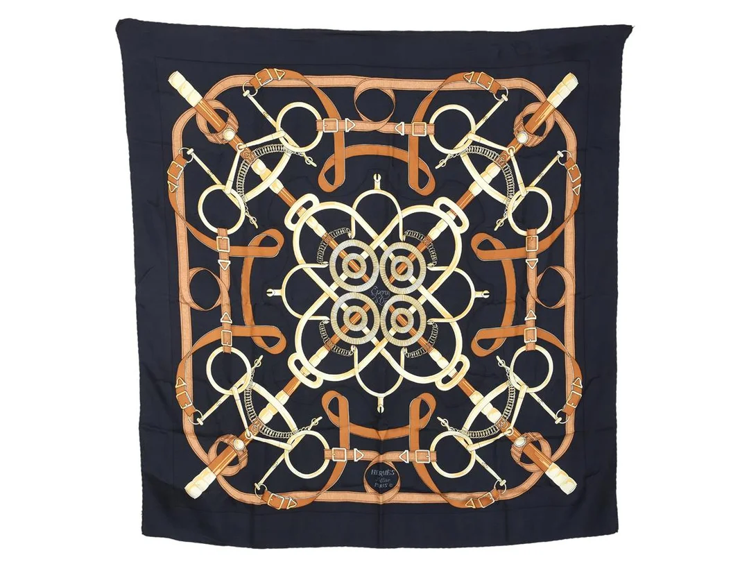SCARF, HERMÈS, Eperon D´o, Henri d´Origny, 100% siden, 86x86 cm, svart, brun, tråddragning. — Accessoarer/Scarves — Kaplans