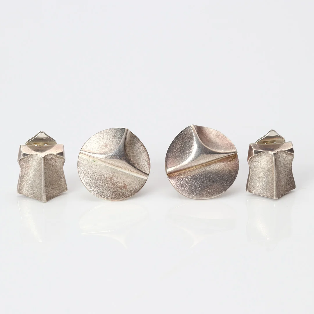 BJÖRN WECKSTRÖM, ÖRHÄNGEN, TVÅ PAR. Sterlingsilver, Lapponia Finland. — Earrings — Skånes Auktionsverk