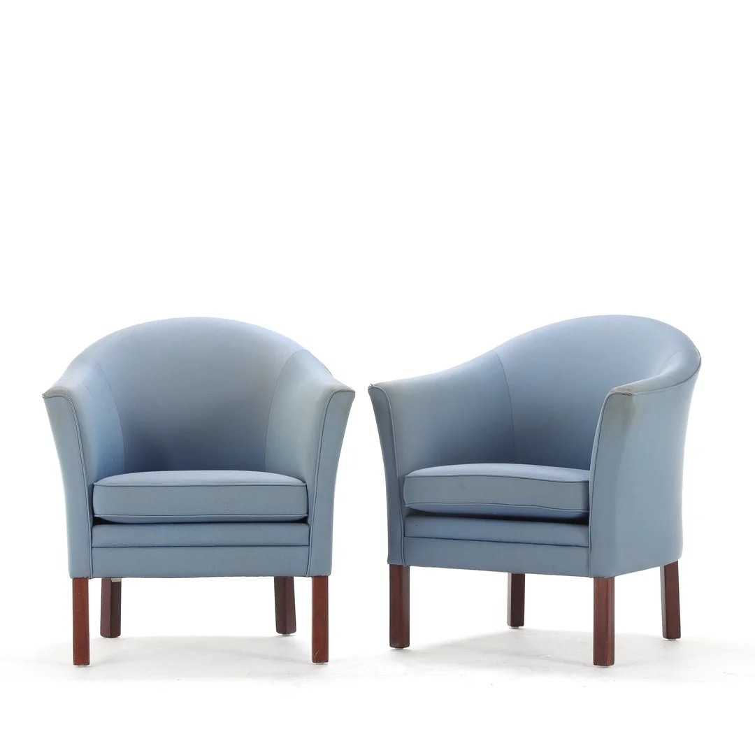 Mogens Hansen: The Queen's Chair. Pair of armchairs, model MH80 — Furniture/Chairs — Lauritz