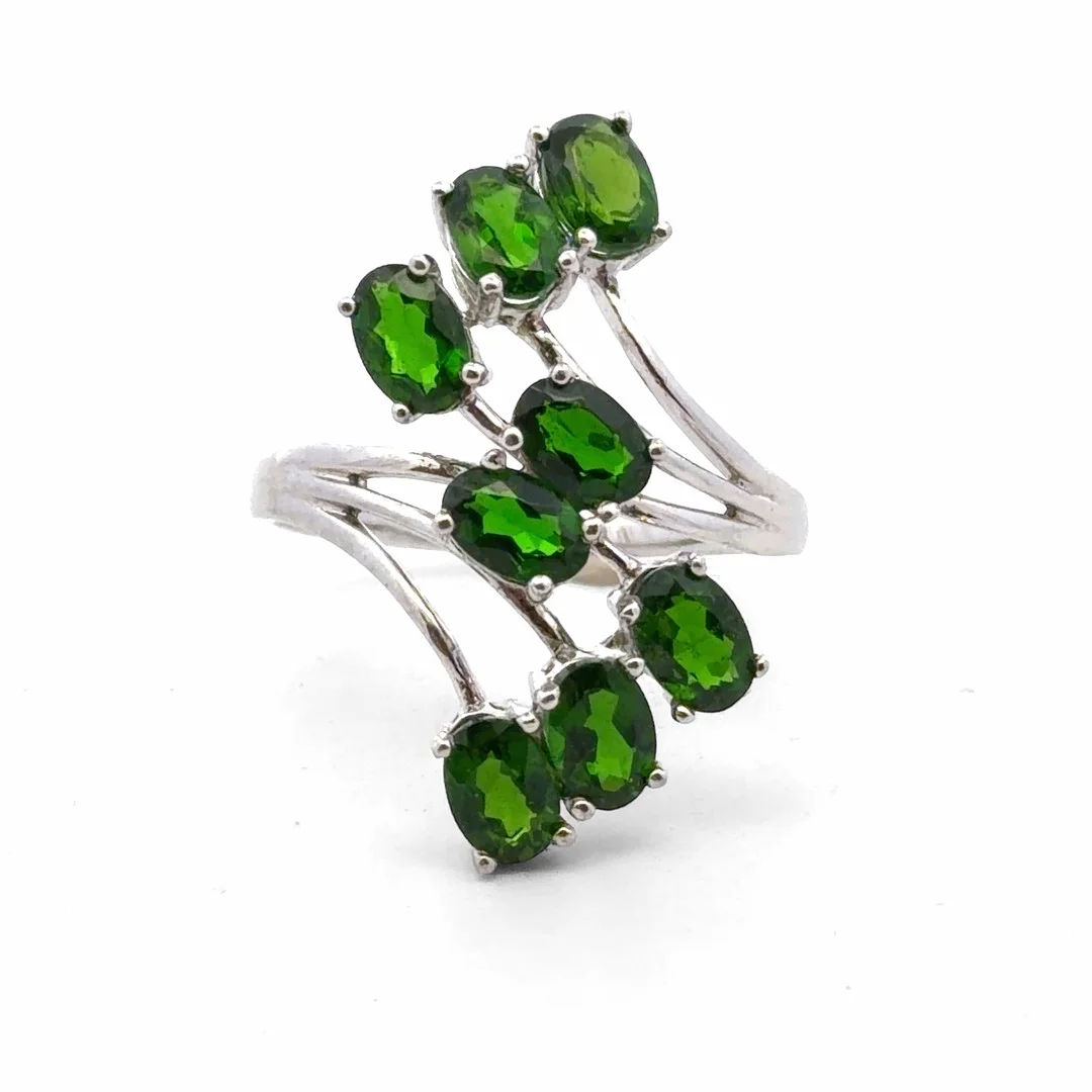 CHROME DIOPSIDE SILVER RING. — Rings — Griffin’s Auctioneers