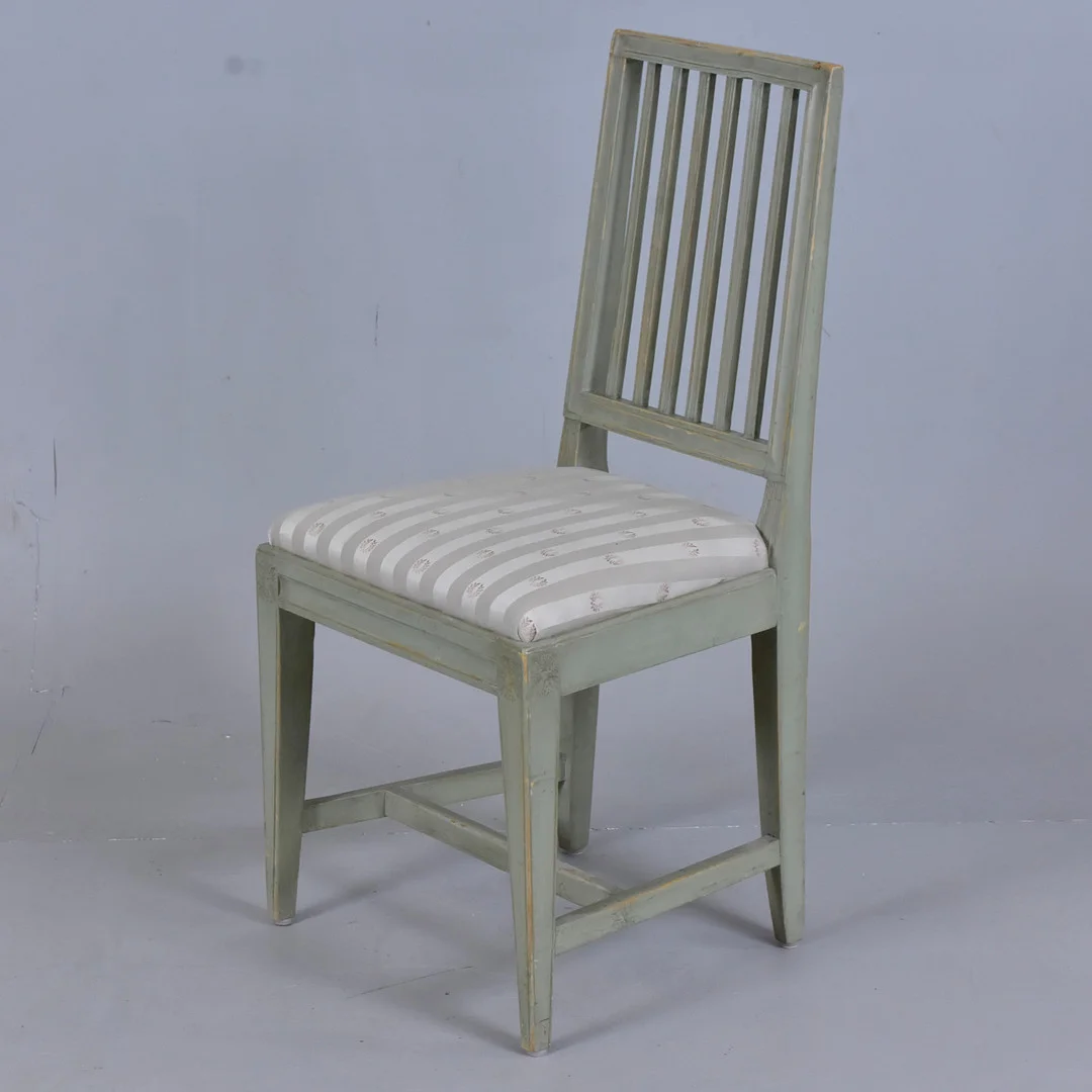 STOL, bemålat trä. — Armchairs & Chairs — Halmstads Auktionskammare
