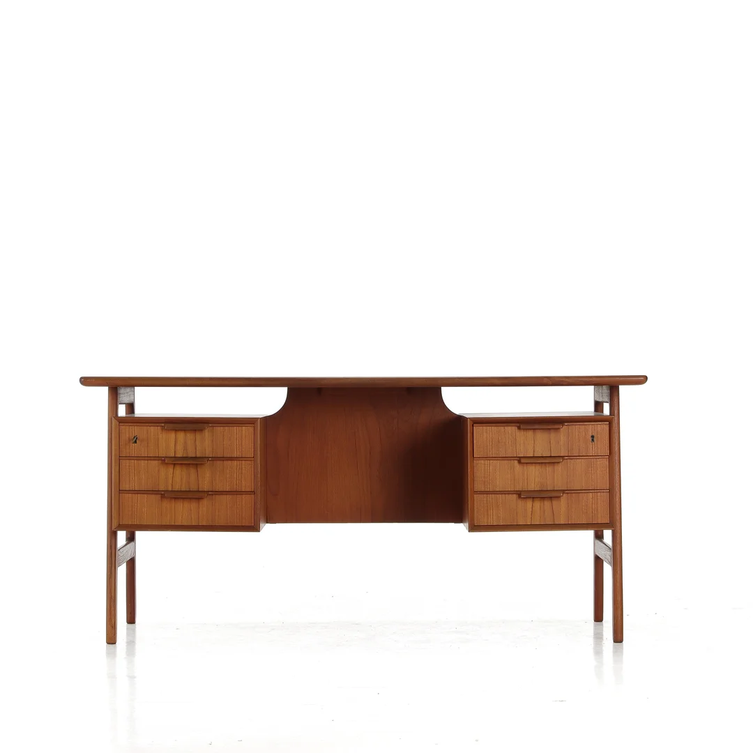 Gunni Omann for Omann Junior Furniture Factory. Freestanding desk made of teak wood, model 75. — Furniture/Office furniture — Lauritz