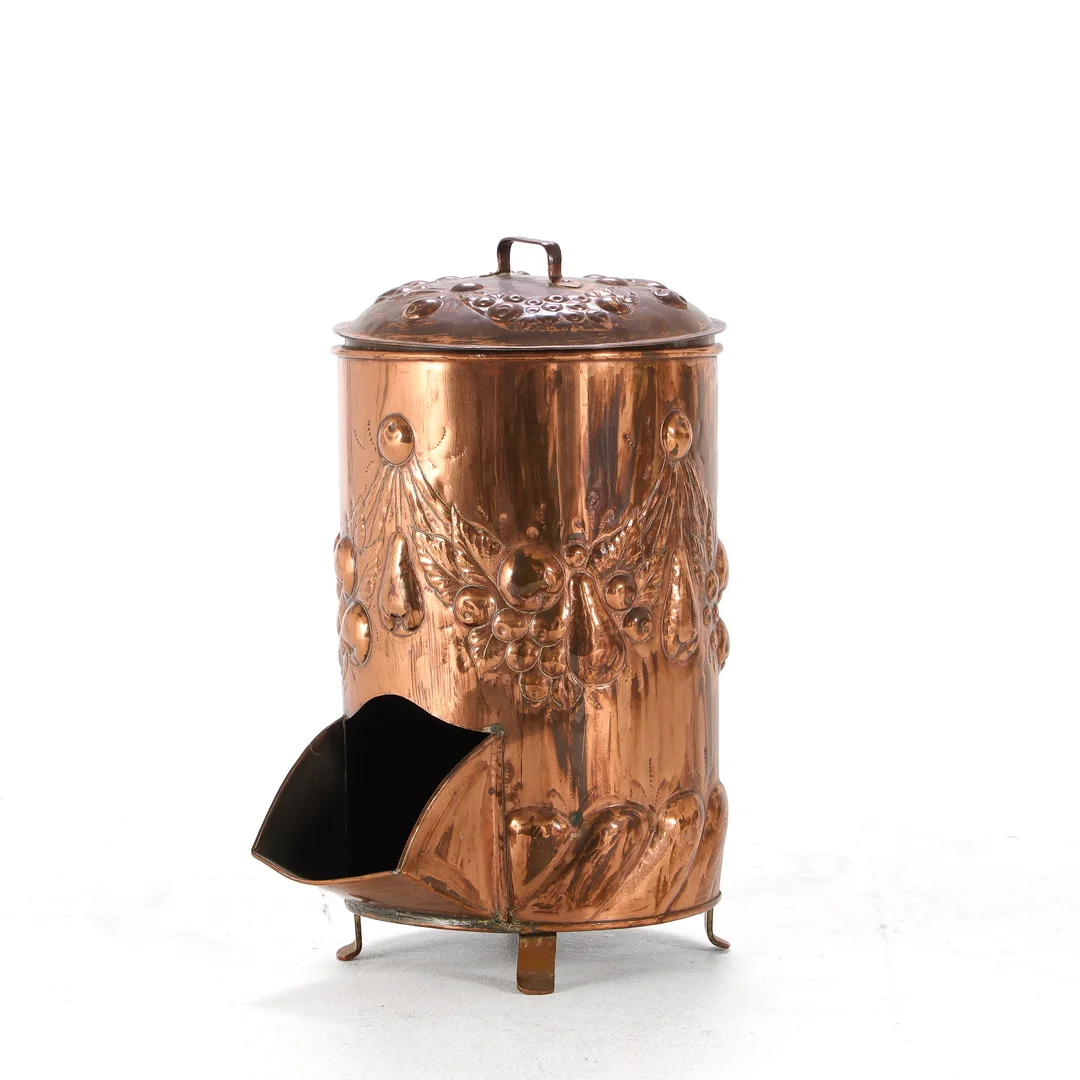 Copper coke bucket from the late 19th century. — Silver, bronze, copper and pewter/Bronze, copper, brass, pewter — Lauritz