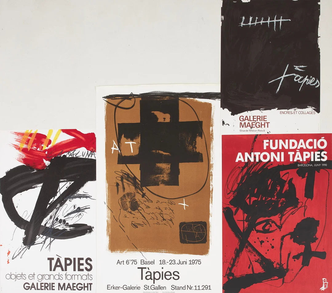 ANTONI TÀPIES. EFTER. Utställningsaffischer, 4 st, litografi, 1970-90 tal. — Engravings & Prints — Stockholms Auktionsverk Sickla