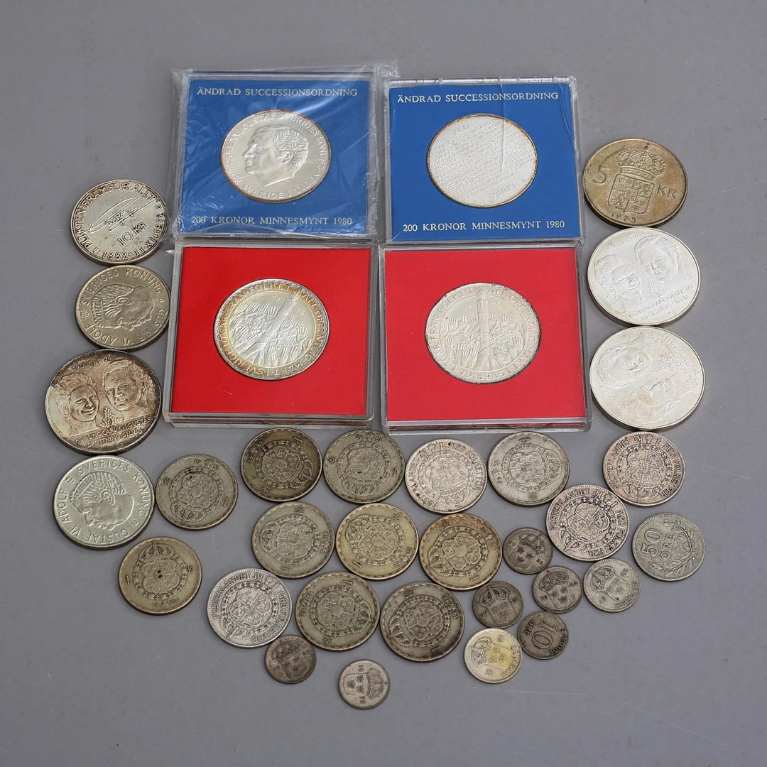 MYNT / JUBILEUMSMYNT, 34 st, silver, Sverige, finvikt 269 gram. — Coins & Banknotes — Auktionshuset Thelin & Johansson