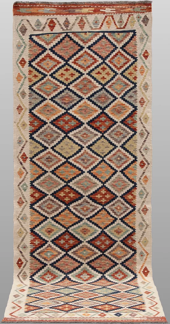 ORIENTMATTA, kelim, klassisk design gallerimodell, ca 247 x 85 cm. — Oriental Carpets & Textiles — Skandia Auktion