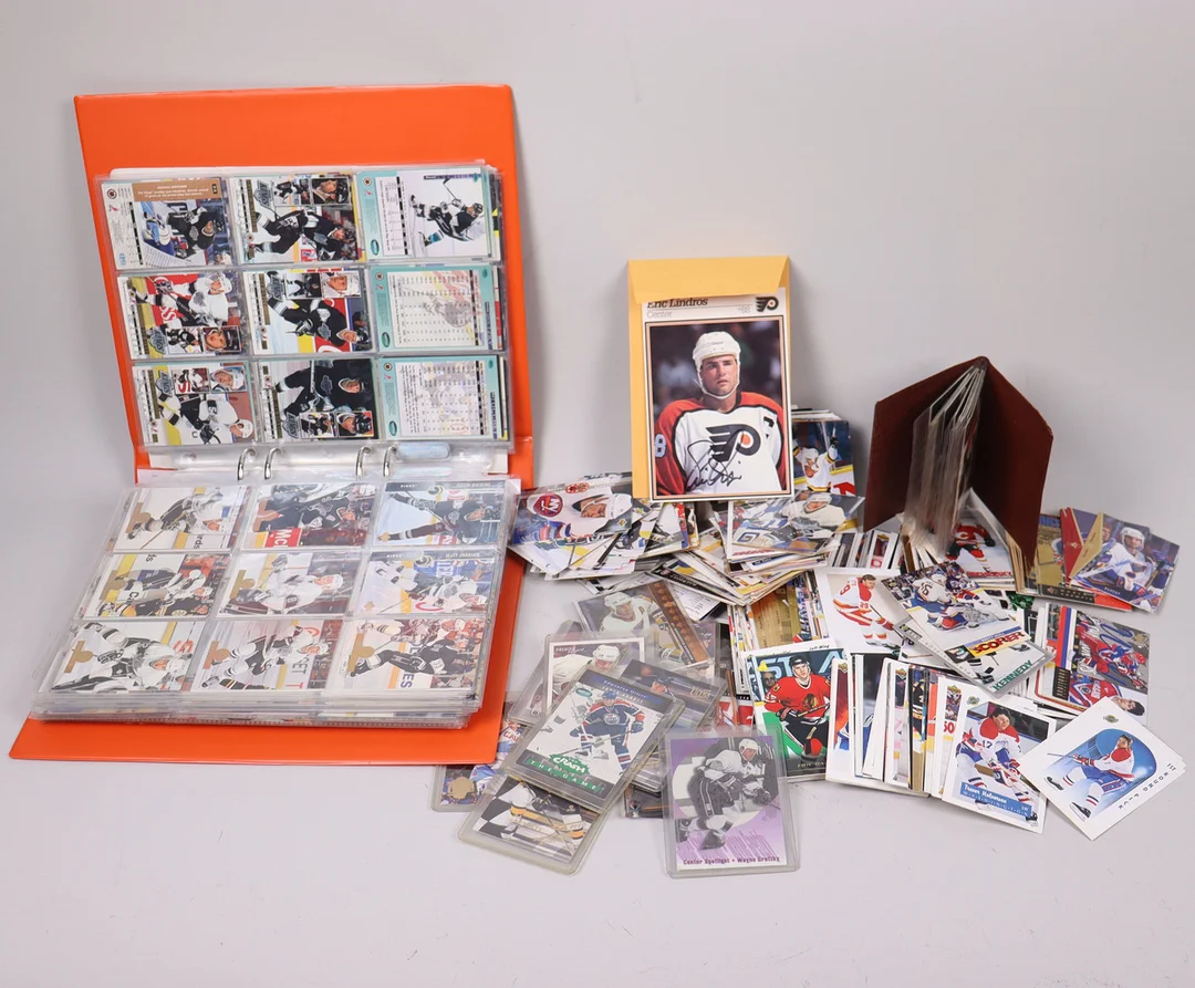 HOCKEYBILDER, Wayne Gretzky, Eric Lindros mm, 1900/2000-tal. — Collectible trading cards — Markus Auktioner