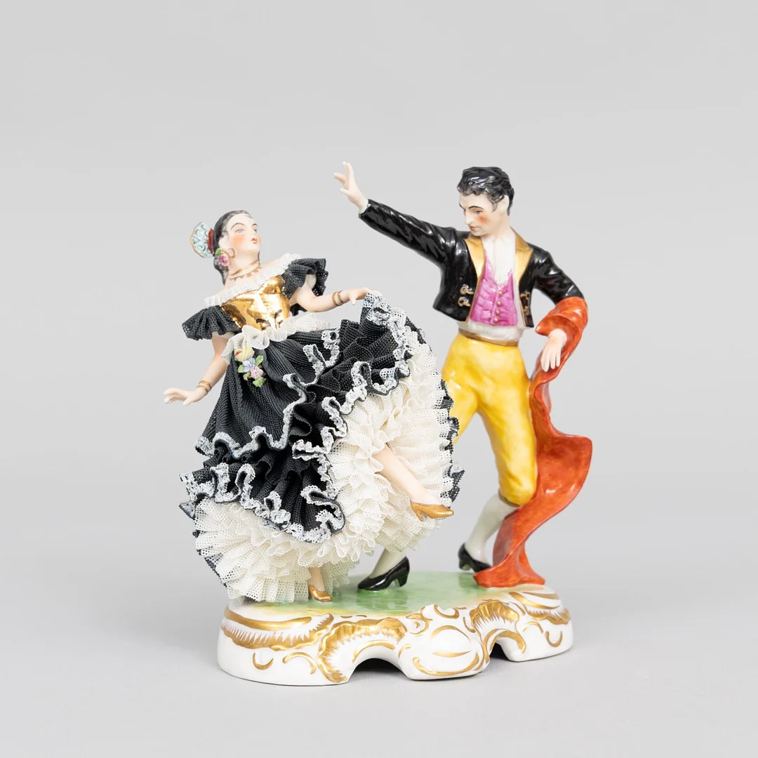 FIGURIN, porslin, MZ Dresden, Tyskland. — European — Garpenhus Auktioner